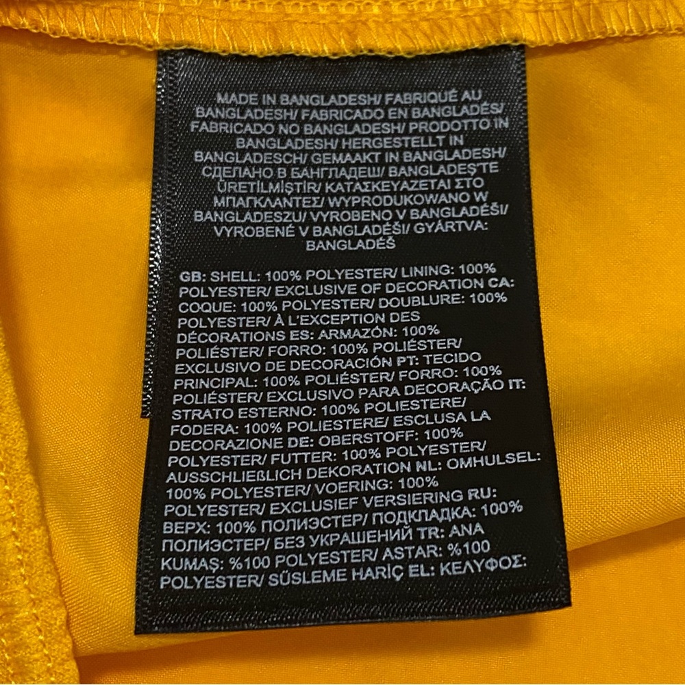 The North Face Elevation Yellow Short‎ XXL Women No Pockets - Picture 14 of 14